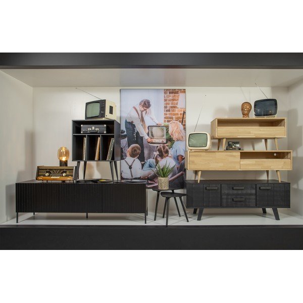Črna TV omarica iz masivnega bora 150x55 cm Watch – De Eekhoorn-image-1