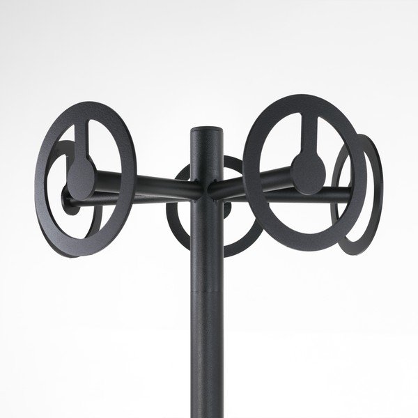 Črn kovinski obešalnik Circle – Spinder Design-image-3