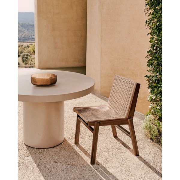 Vrtni stol iz masivnega lesa v naravni barvi Itani – Kave Home-image-1