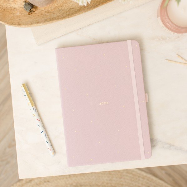 Dvojni dnevnik - Busy B-image-1