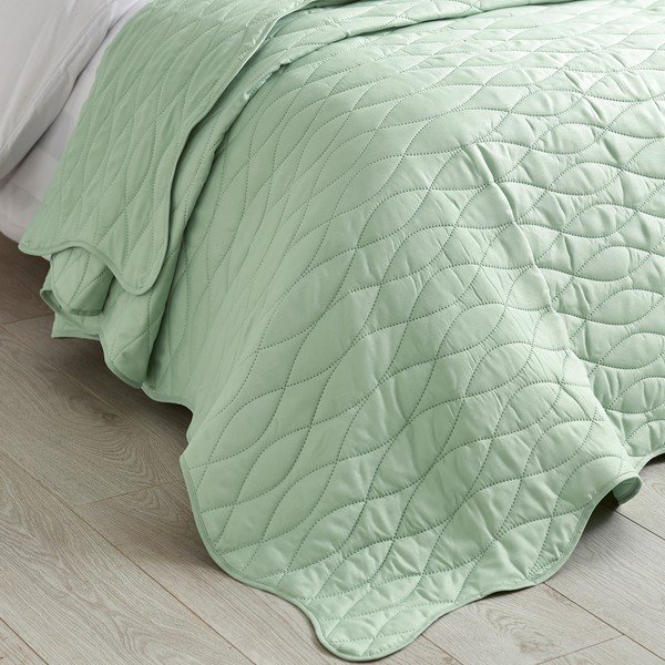 Zeleno prešito pregrinjalo 240x260 cm Scallop Waves – Catherine Lansfield-image-1