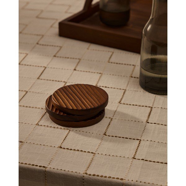 Leseni podstavki za kozarce v kompletu 4 ks v temni naravni barvi Rommu – Kave Home-image-2