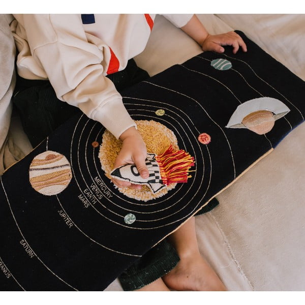 Interkativna knjiga Space – Lorena Canals-image-1