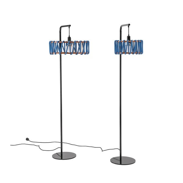 Stoječa svetilka s črno konstrukcijo in velikim modrim senčnikom EMKO Macaron-image-4