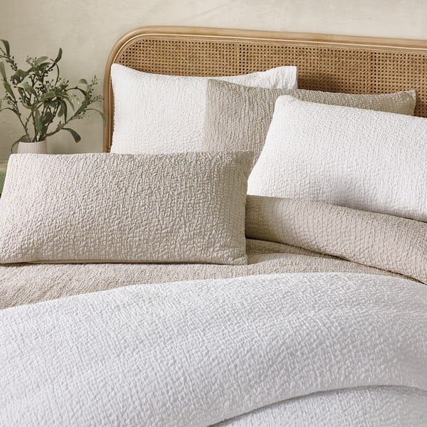 Bela podaljšana posteljnina za zakonsko posteljo iz krepa 230x220 cm Crinkle Seersucker – Catherine Lansfield-image-4