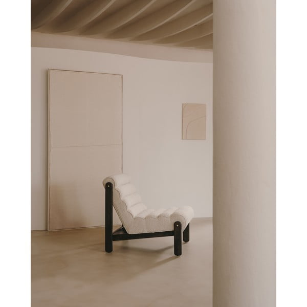 Bel fotelj iz tkanine bouclé Magira – Kave Home-image-1