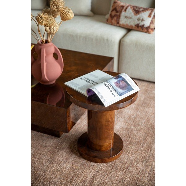 Okrogla stranska mizica v orehovem dekorju ø 46 cm Quinn – Dutchbone-image-1