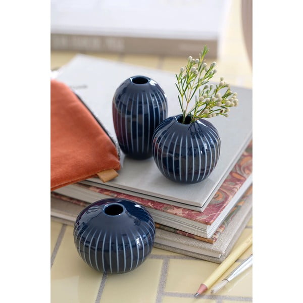 Komplet 3 miniaturnih temno modrih vaz Kähler Design Hammershoi Miniature-image-3
