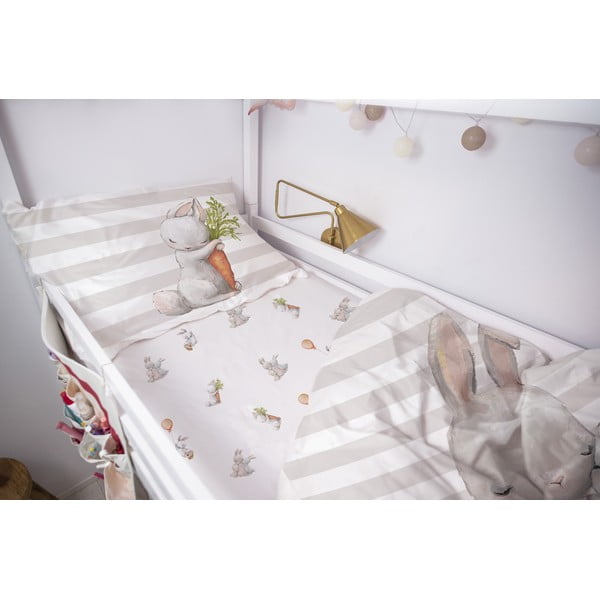 Bela napenjalna otroška rjuha za otroško posteljico iz bombažnega satena 60x120 cm Hugging Bunnies – Butter Kings-image-1