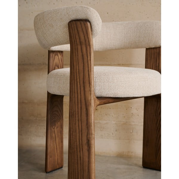 Rjav/bež jedilni stol z nasloni za roke iz masivnega jesena Granite – Kave Home-image-2