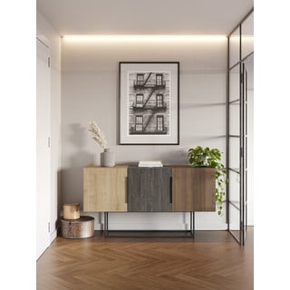 Rjava/naravna nizka komoda v hrastovem dekorju 150x80 cm Titan – Marckeric