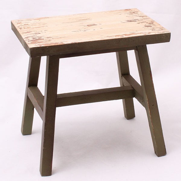 Kmečki leseni stolček