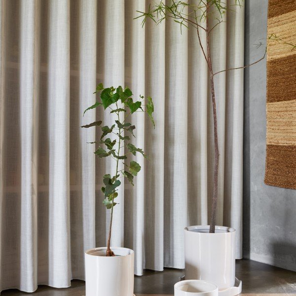 Ročno poslikan okrasni cvetlični lonec iz kamenine ø 16,5 cm Nami – OYOY Living Design-image-2