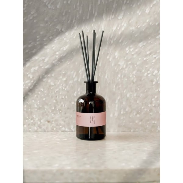 Difuzor #42 White Pepper, Tobacco, Vanilla – Perfumed Prague