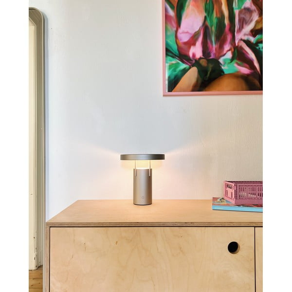 Svetlo siva LED zatemnitvena namizna svetilka (višina 20 cm) BringMe – Hübsch-image-1