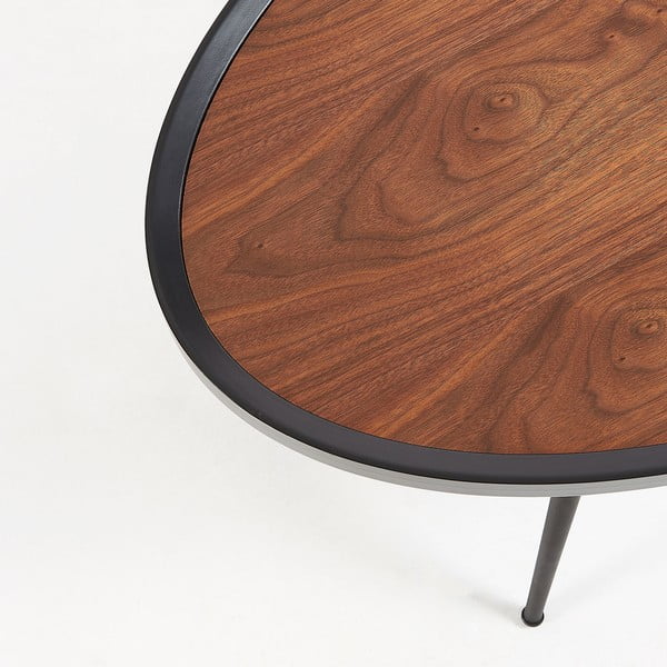 Črna mizica s ploščo iz orehovega lesa Kave Home Kamelia-image-4