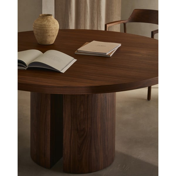 Okrogla jedilna miza z mizno ploščo v orehovem dekorju ø 150 cm Nealy – Kave Home-image-2