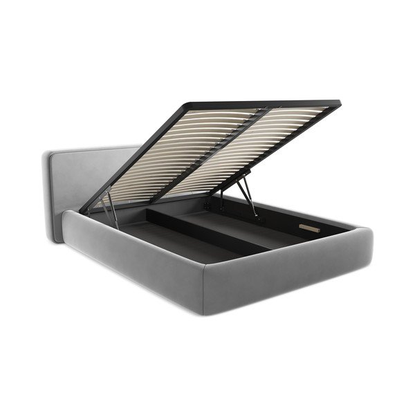 Siva oblazinjena zakonska postelja s prostorom za shranjevanje z letvenim dnom 160x200 cm Kiana – Makamii-image-3