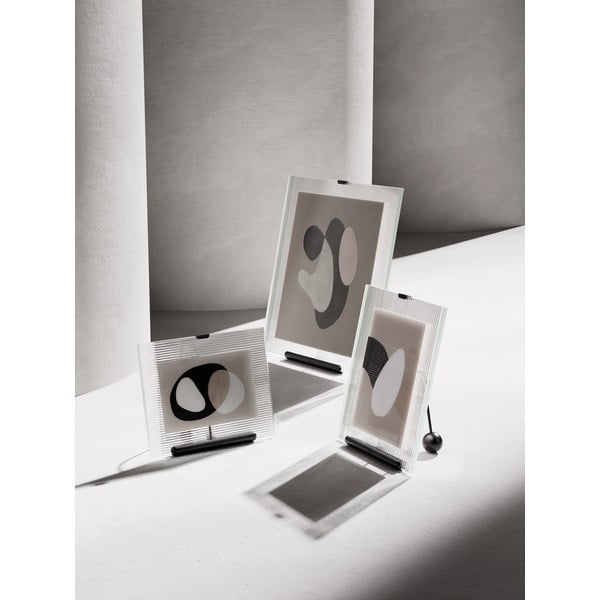 Črn steklen stoječ okvir 16x20 cm Flute – Umbra-image-3