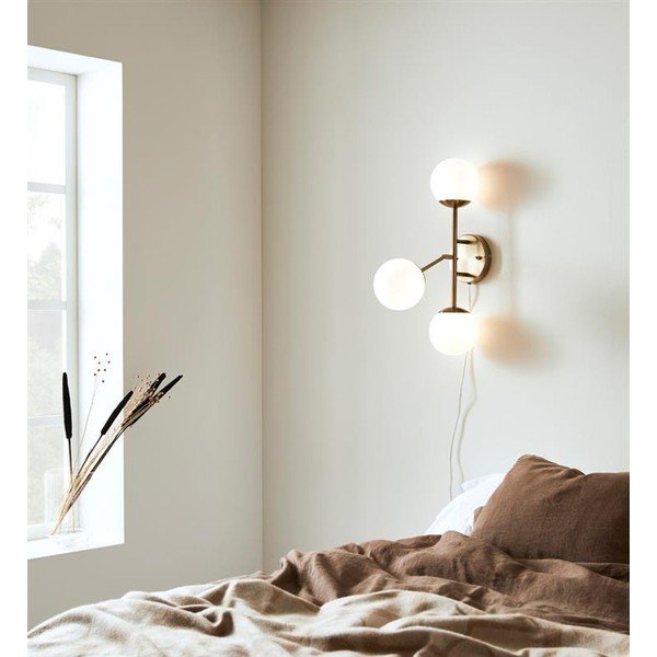 Bela stenska svetilka Markslöjd Trinity, višina 60 cm-image-2