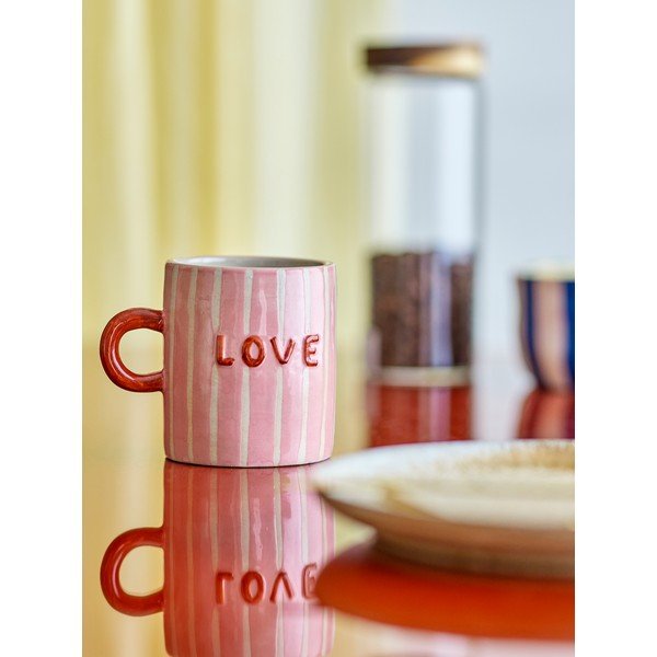 Rožnata keramična skodelica 325 ml Cherish – Bloomingville-image-2