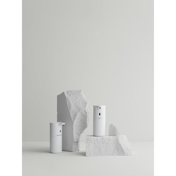 Beli avtomatski plastični dozirnik za milo 260 ml Fineo - Blomus-image-1