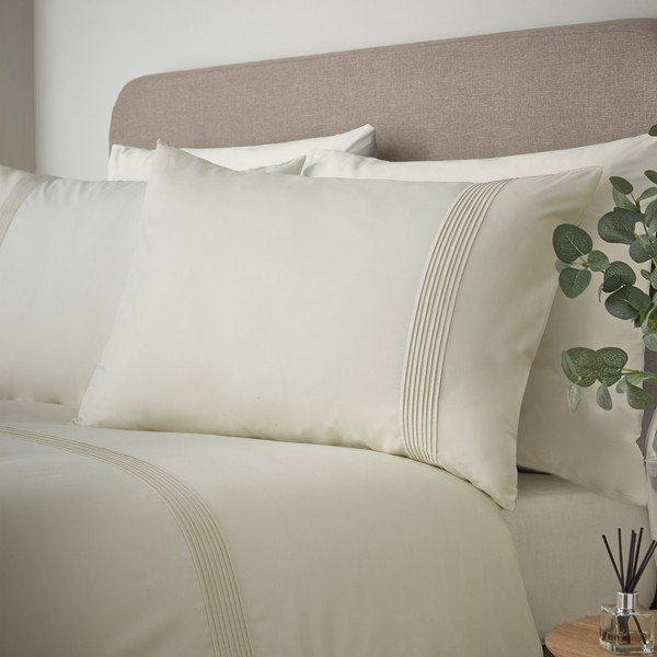 Kremno bela enojna posteljnina 135x200 cm Pintuck Easy Iron Percale – Catherine Lansfield-image-2