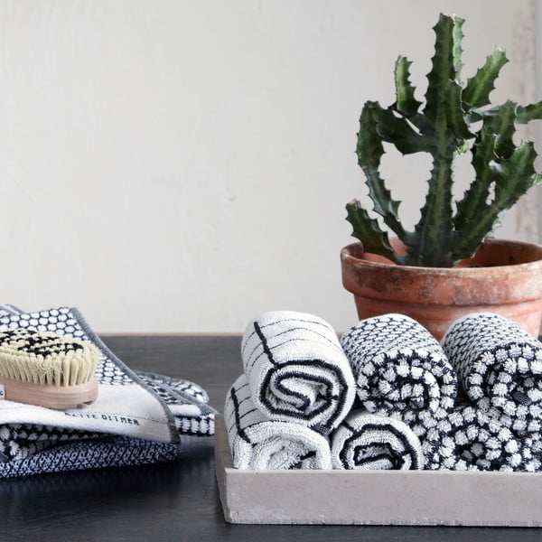 Črno-bela bombažna brisača 50x100 cm Grid - Mette Ditmer Denmark-image-2