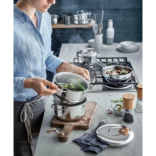 Ponev iz nerjavečega jekla WMF Mini, ø 18 cm-image-1