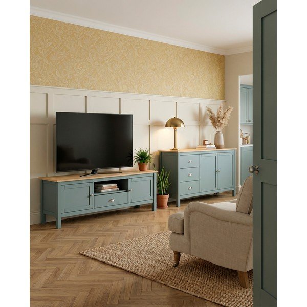 Prašno zelena TV omarica iz masivnega bora 158x53x40 cm Misti – Marckeric-image-1