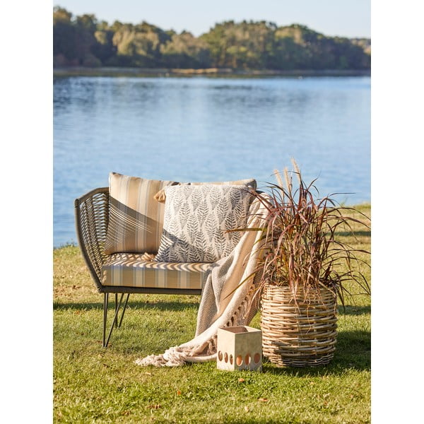 Bež oblazinjen vrtni fotelj Mundo – Bloomingville-image-1