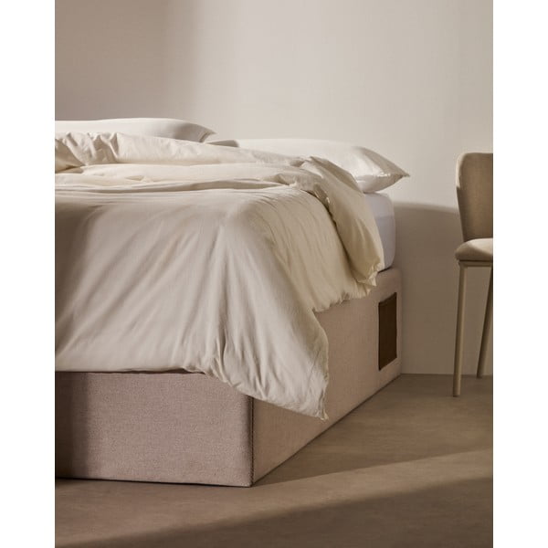 Bež oblazinjena zakonska postelja s prostorom za shranjevanje 160x200 cm Matters – Kave Home-image-2