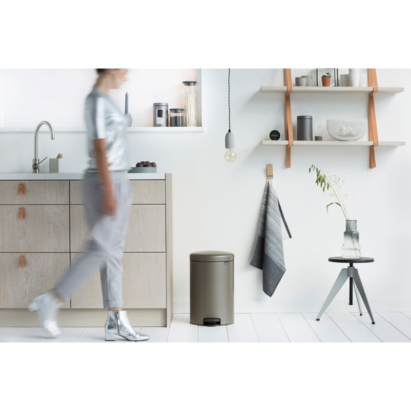 Siv jeklen koš za smeti s pedalom 20 l NewIcon – Brabantia-image-3