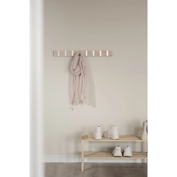 Stenski obešalnik iz masivnega hrasta v naravni barvi Confetti – Rowico-image-1