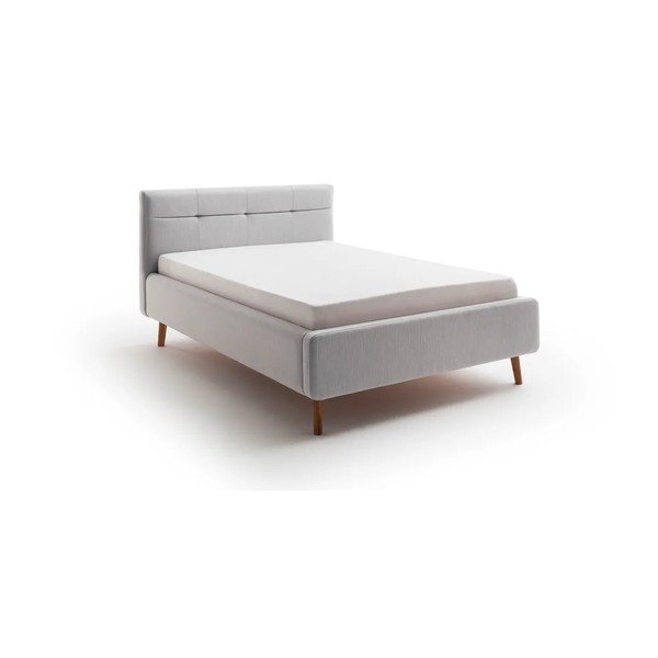 Svetlo siva oblazinjena zakonska postelja s prostorom za shranjevanje z letvenim dnom 140x200 cm Lotte – Meise Möbel