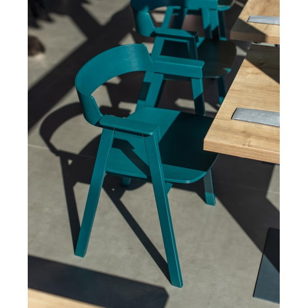 Modrozelen jedilni stol z nasloni za roke iz masivnega hrasta Flip – Gazzda-image-1