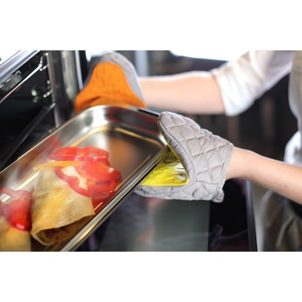 Rumeno-siva bombažna kuhinjska rokavicas silikonom Vialli Design-image-1