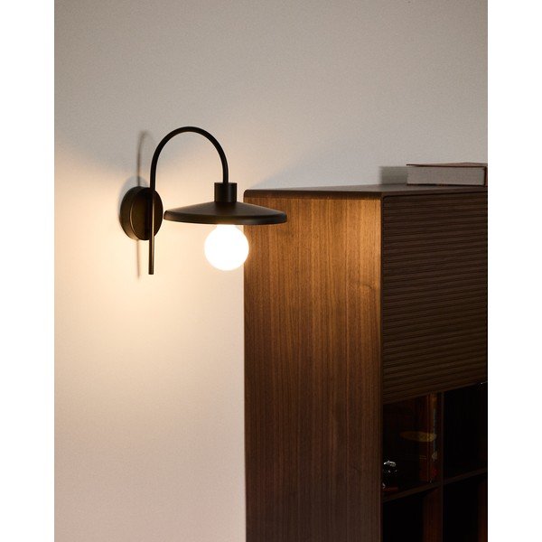 Črna stenska svetilka ø 27 cm Nuvira – Kave Home-image-1