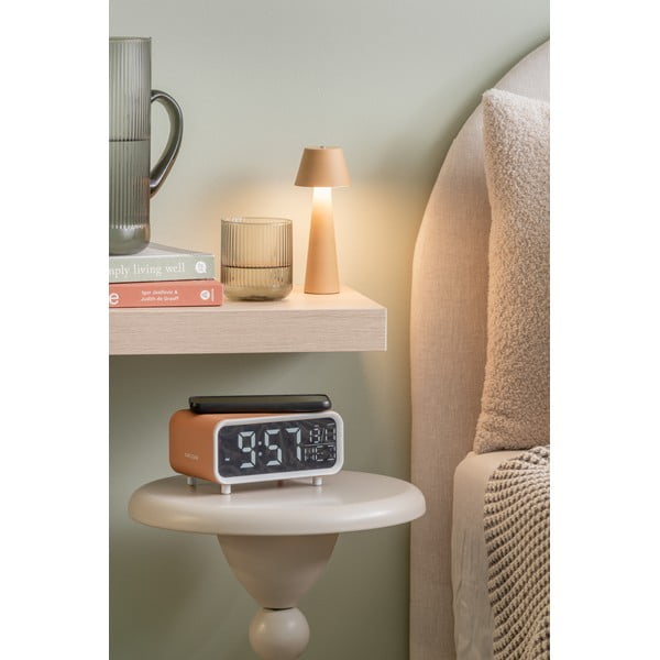 Budilka z brezžičnim polnilnikom Chunky LED – Karlsson-image-1