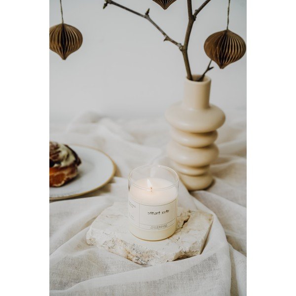 Dišeča sveča iz sojinega voska čas gorenja 40 h #73 Pumpkin Cream – Perfumed Prague-image-3