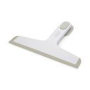 Bel brisalec za okna z držalom 24 cm Duo – Joseph Joseph