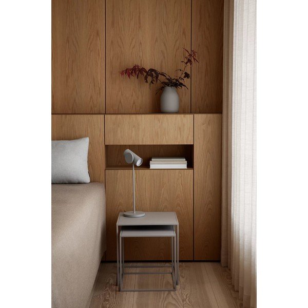 Siva LED zatemnitvena namizna svetilka (višina 44 cm) Stage – Blomus-image-4