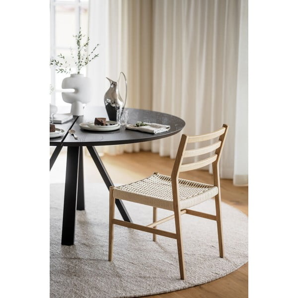 Okrogla jedilna miza s ploščo iz hrastovega lesa 150x150 cm Carradale - Rowico-image-4