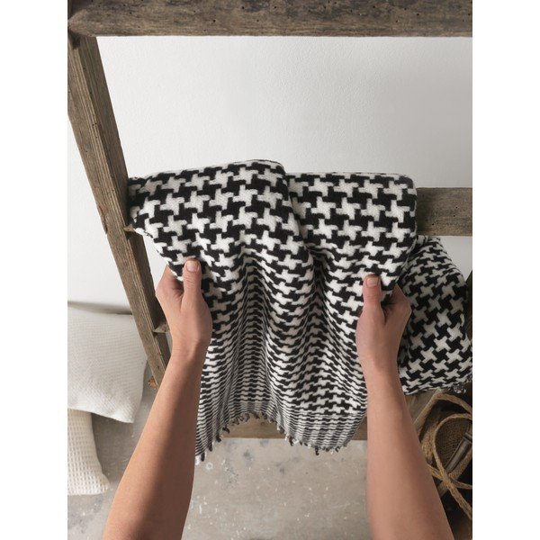 Črno-bela pletenina s pepita vzorcem Euromant Pearls, 140 x 180 cm-image-1