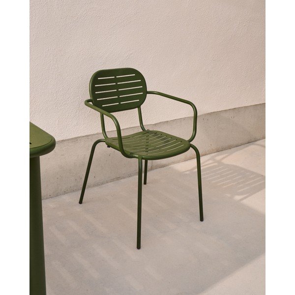 Temno zelen kovinski vrtni stol Brai – Kave Home-image-1