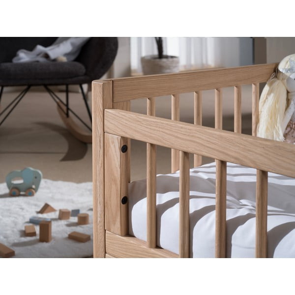 Otroška posteljica iz masivnega hrasta 70x140 cm v naravni barvi Forrest – Vipack-image-2