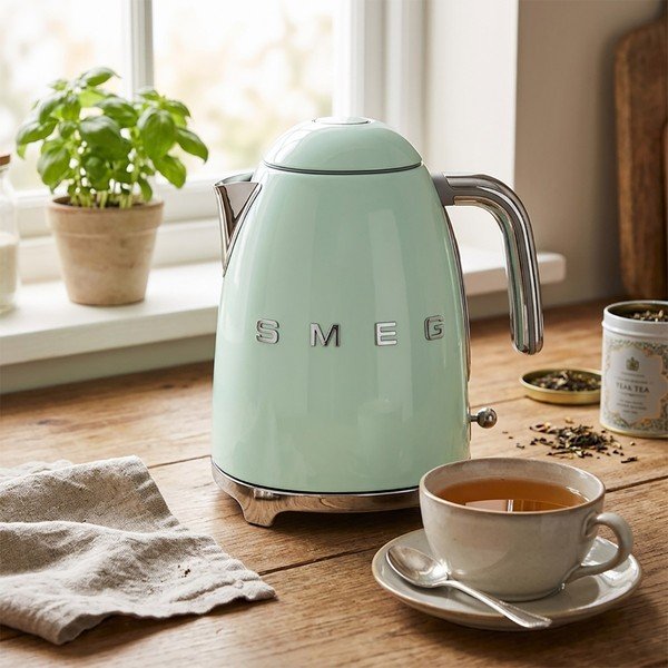 Svetlo zelen grelnik vode 1,7 l 50's Retro Style – SMEG-image-1