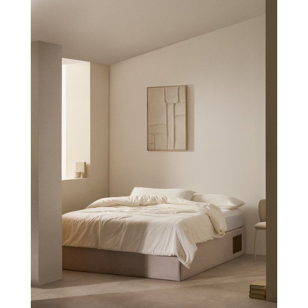 Bež oblazinjena zakonska postelja s prostorom za shranjevanje 160x200 cm Matters – Kave Home-image-1