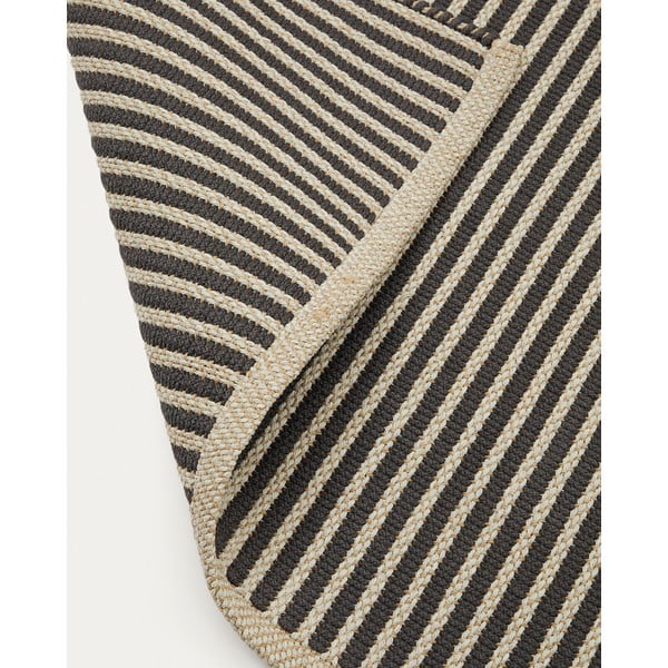 Črno-bež zunanja preproga 160x230 cm Satanca – Kave Home-image-2