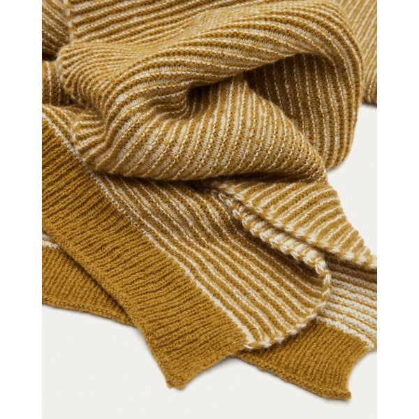 Pletena odeja iz volne in mešanih vlaken 130x170 cm Melany – Kave Home-image-1